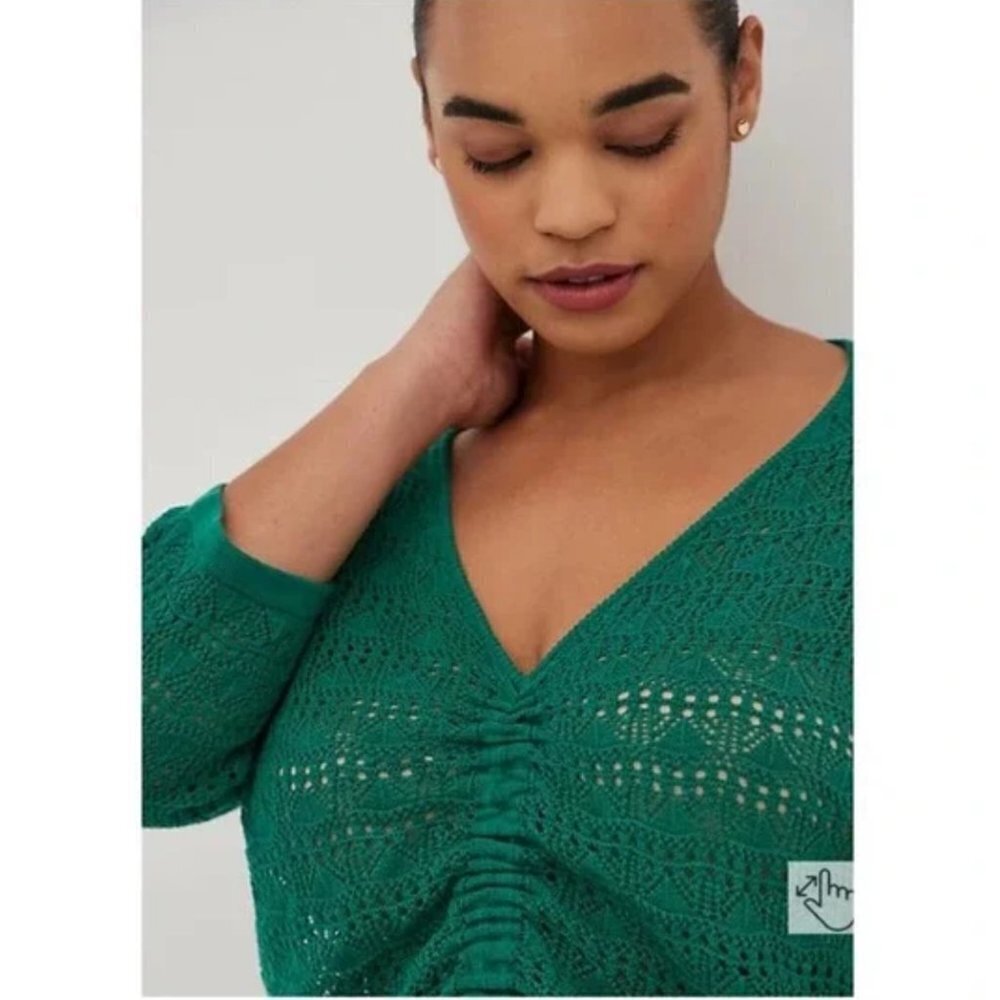 Torrid Green Crochet Open Stitch Pullover V-Neck Cinched Front Sweater / Top 1x - Picture 4 of 12